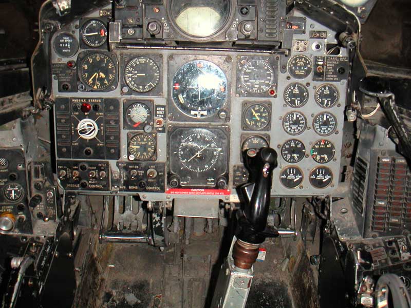 154-f4cockpit