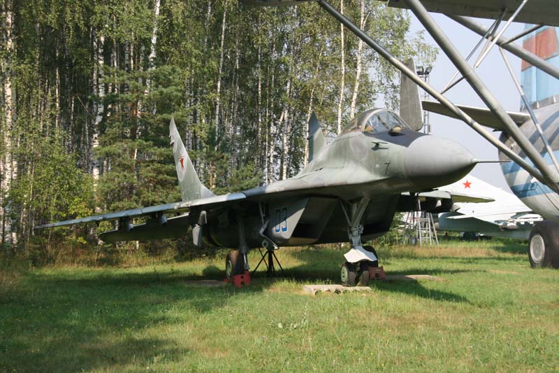 003_Mig-29
