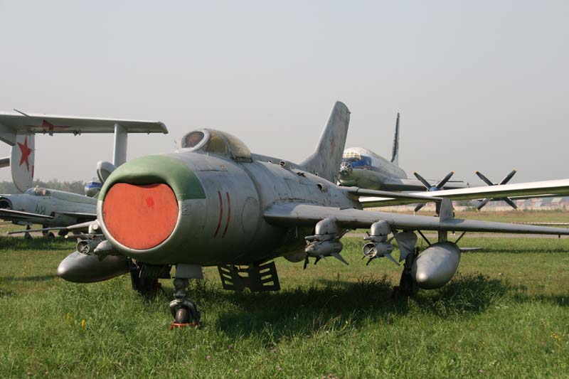 155_MiG-19
