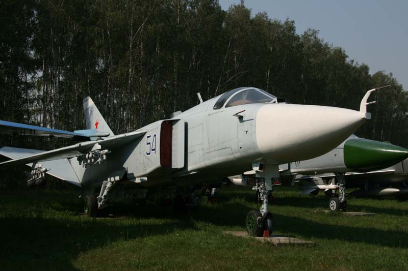 177_Su-24