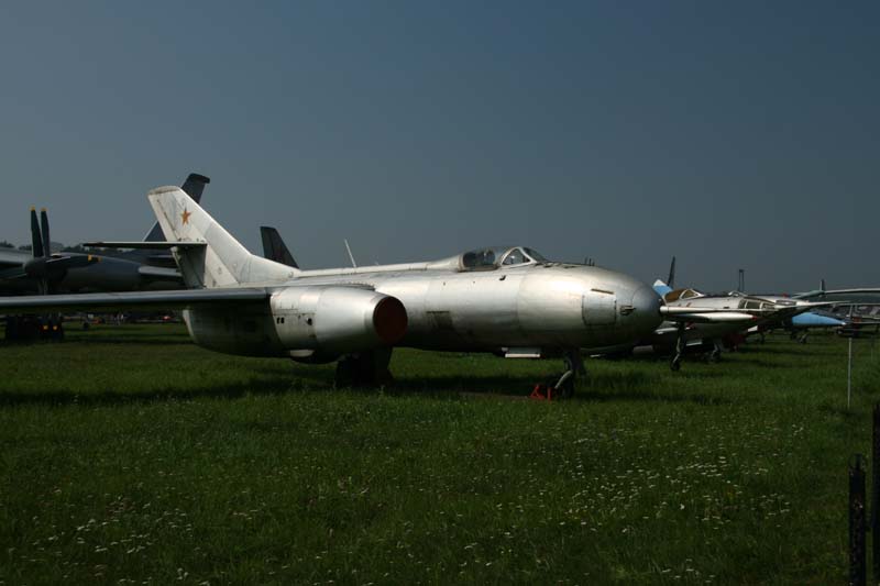229_Yak-25