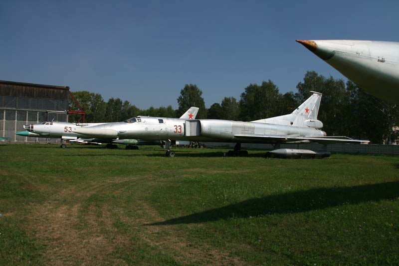 261_Tu-22
